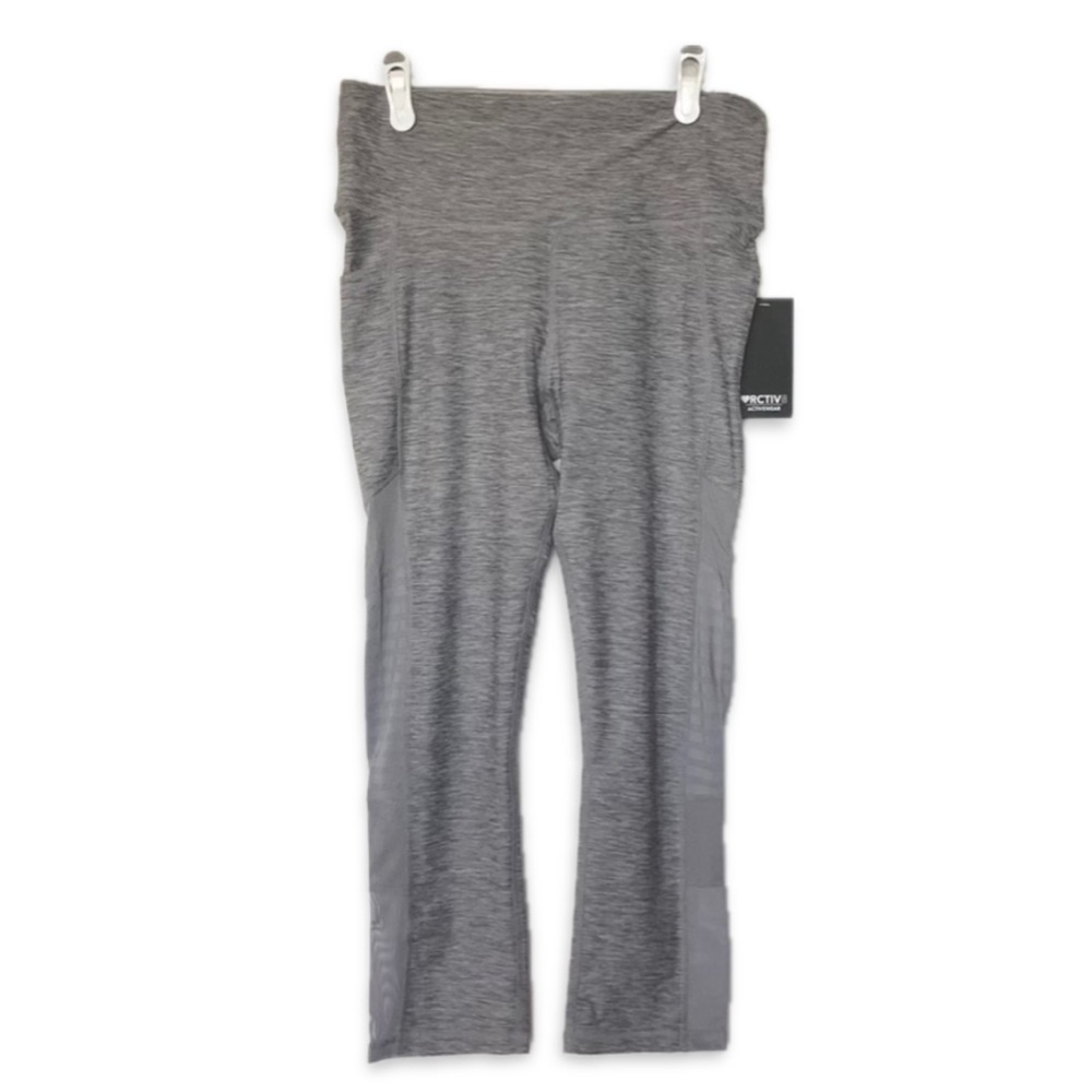 NWT RCTV8 Cropped Leggings